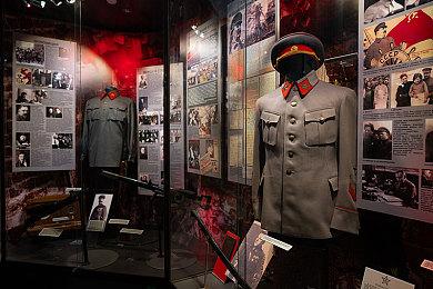 今天是《虐杀原形》发售15周年